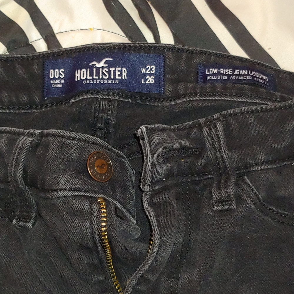 Black ripped hollister jeans